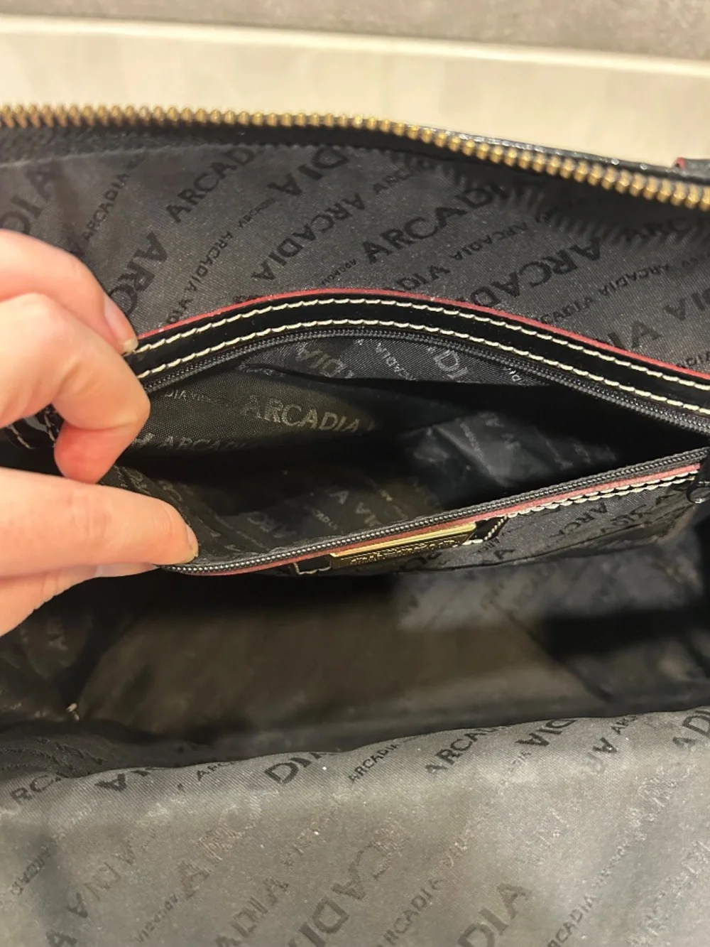 Quiet luxury Arcadia Italy black patent leather satchel work bag